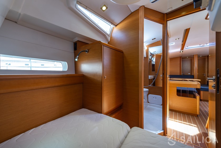 Sun Odyssey 509 - Yacht Charter Sailica