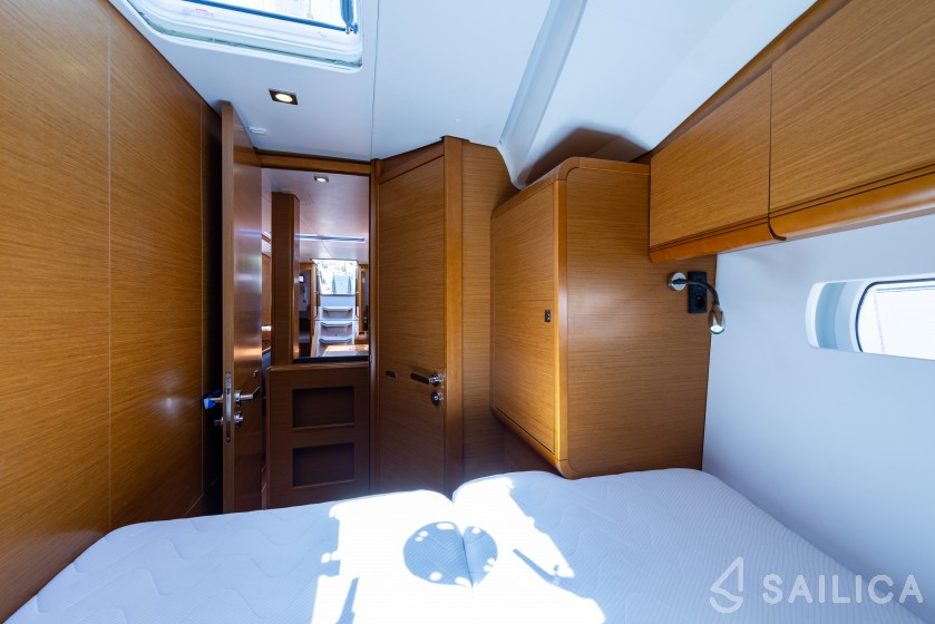 Sun Odyssey 509 - Yacht Charter Sailica
