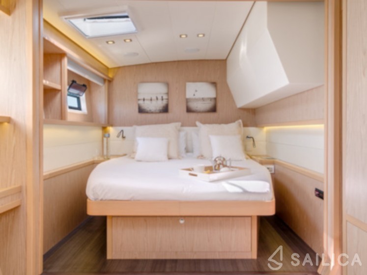 Lagoon 52F - Yacht Charter Sailica