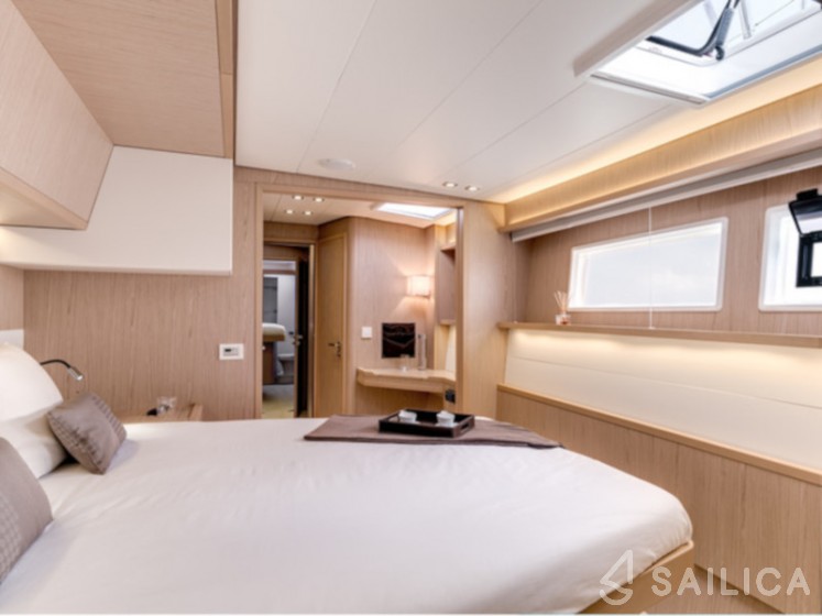 Lagoon 52F - Yacht Charter Sailica
