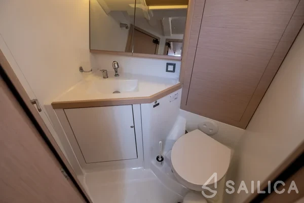 Oceanis 46.1 - Yacht Charter Sailica