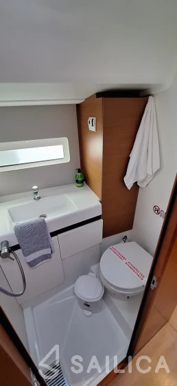 Sun Odyssey 490 - Yacht Charter Sailica