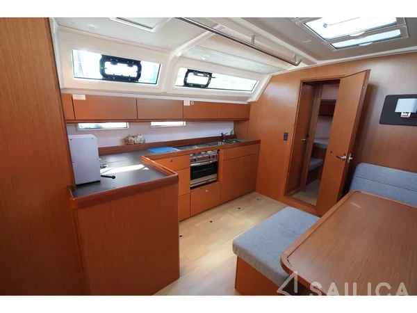Bavaria 46 Cruiser - Yacht Charter Sailica