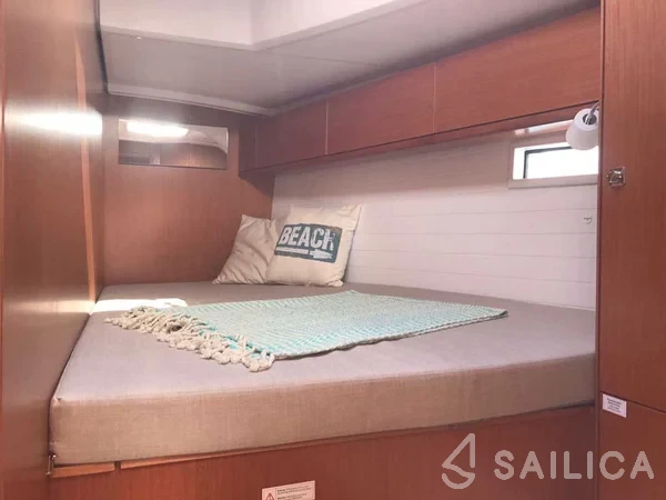 Bavaria 46 Cruiser - Yacht Charter Sailica