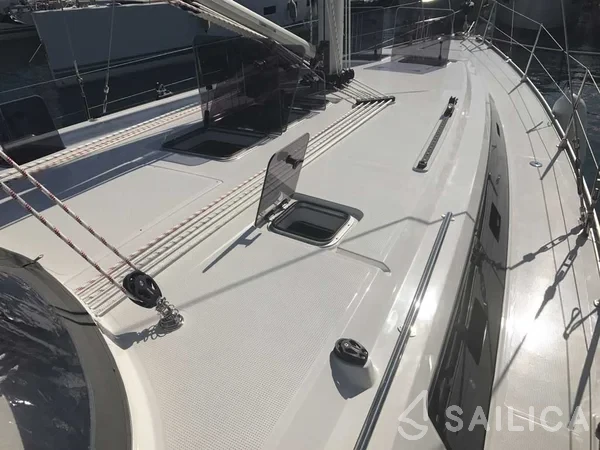Bavaria 46 Cruiser - Yacht Charter Sailica