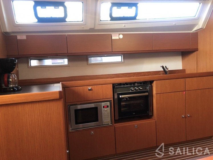 Bavaria 46 Cruiser - Yacht Charter Sailica
