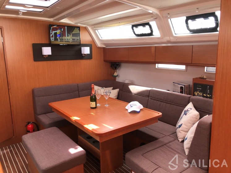 Bavaria 46 Cruiser - Yacht Charter Sailica