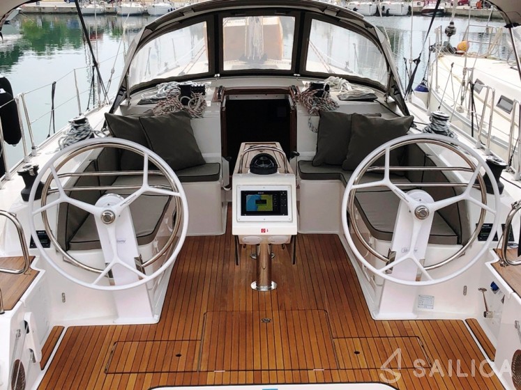 Bavaria 46 Cruiser - Yacht Charter Sailica