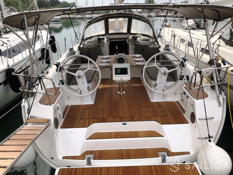 Bavaria 46 Cruiser - Yacht Charter Sailica