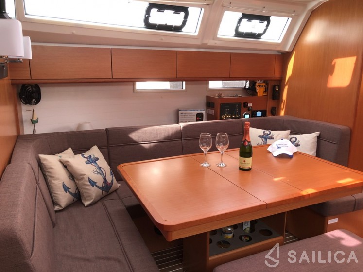 Bavaria 46 Cruiser - Yacht Charter Sailica