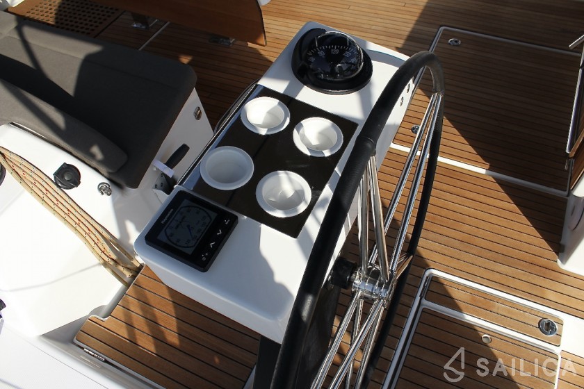 Dufour 530 - Yacht Charter Sailica