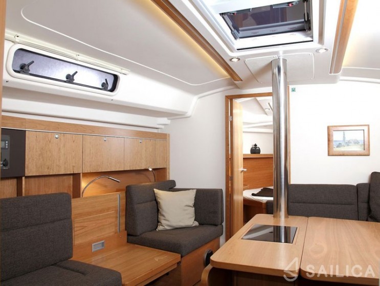 Hanse 415 - Yacht Charter Sailica