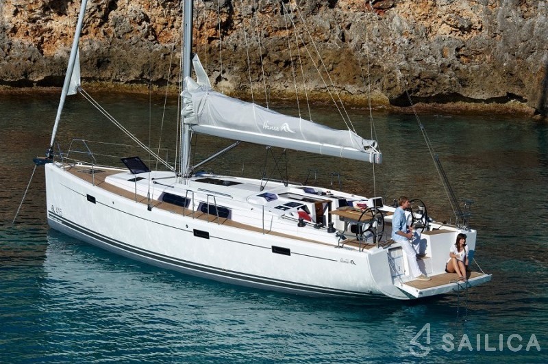 Hanse 415 - Yacht Charter Sailica