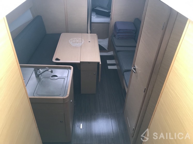 Dufour 360 GL - Yacht Charter Sailica