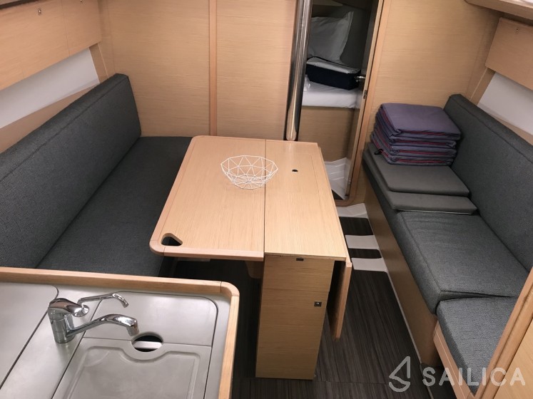 Dufour 360 GL - Yacht Charter Sailica
