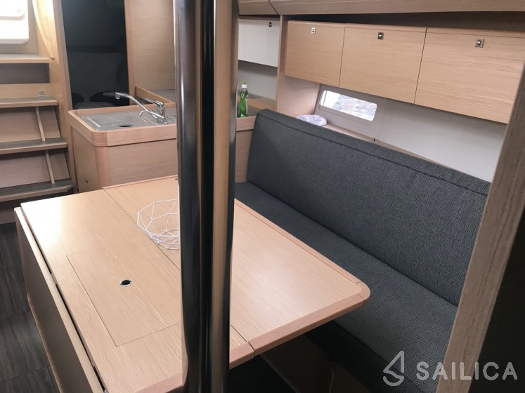 Dufour 360 GL - Yacht Charter Sailica