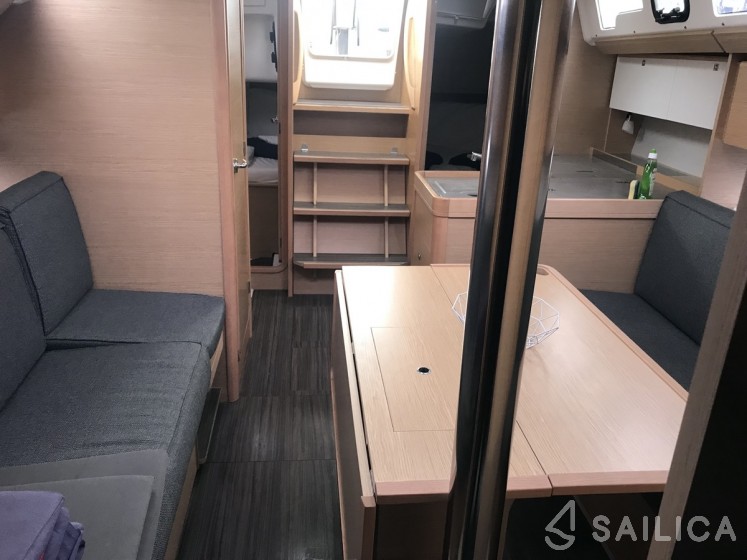 Dufour 360 GL - Yacht Charter Sailica