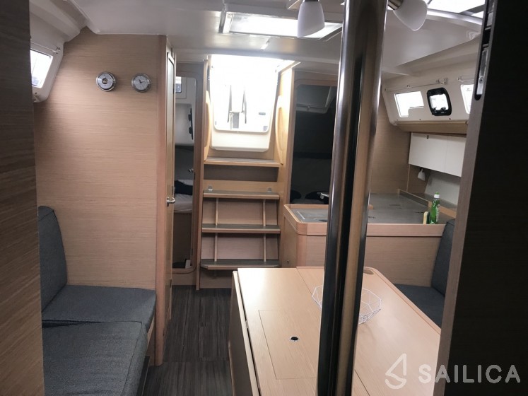 Dufour 360 GL - Yacht Charter Sailica