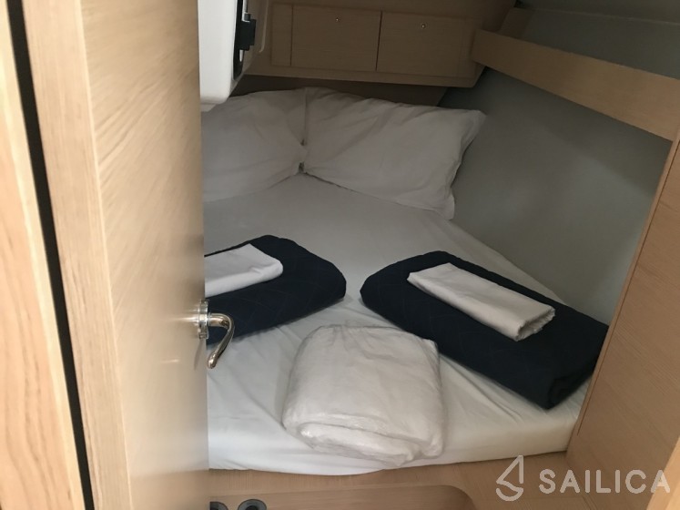 Dufour 360 GL - Yacht Charter Sailica