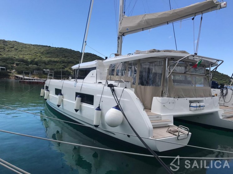 Lagoon 46 - Yacht Charter Sailica