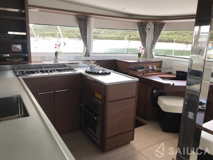 Lagoon 46 - Yacht Charter Sailica