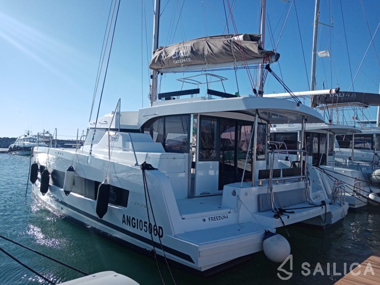 Bali Catspace - Yacht Charter Sailica