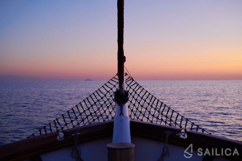 Gulet - Yacht Charter Sailica