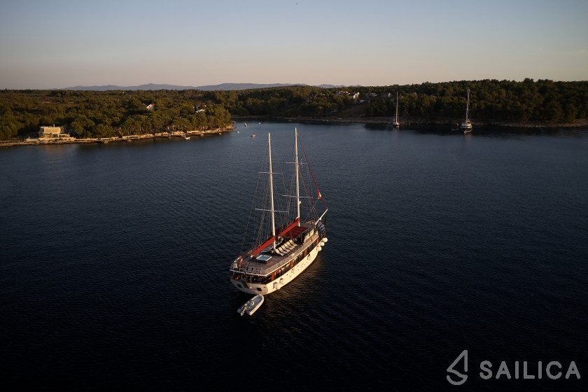 Gulet - Yacht Charter Sailica