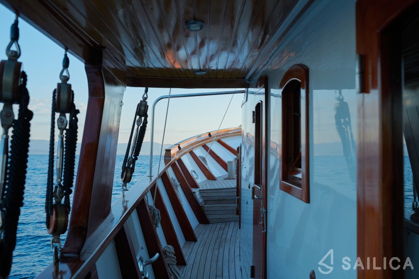 Gulet - Yacht Charter Sailica