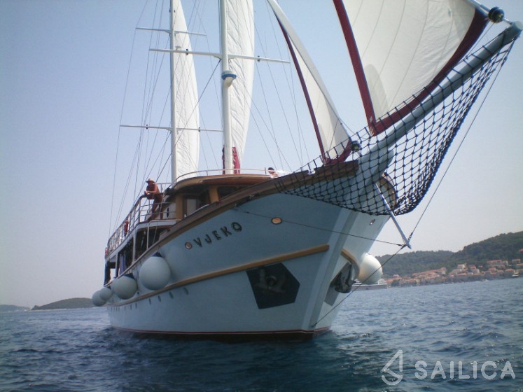 Gulet - Yacht Charter Sailica