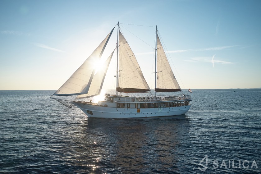 Gulet - Yacht Charter Sailica