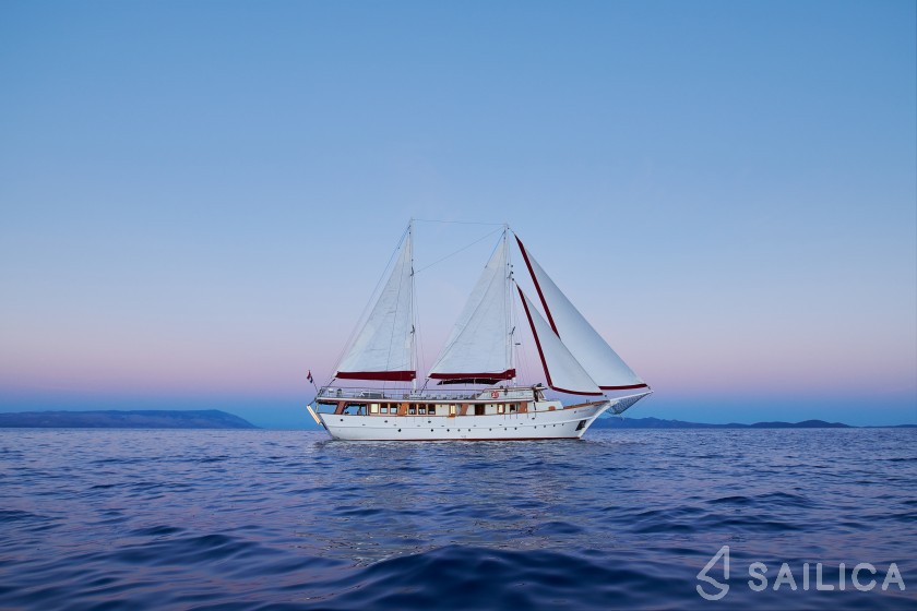 Gulet - Yacht Charter Sailica
