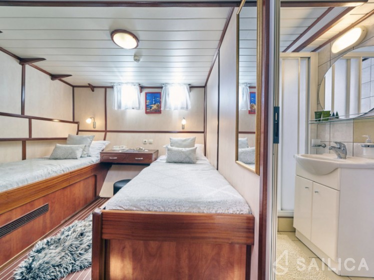 Gulet - Yacht Charter Sailica