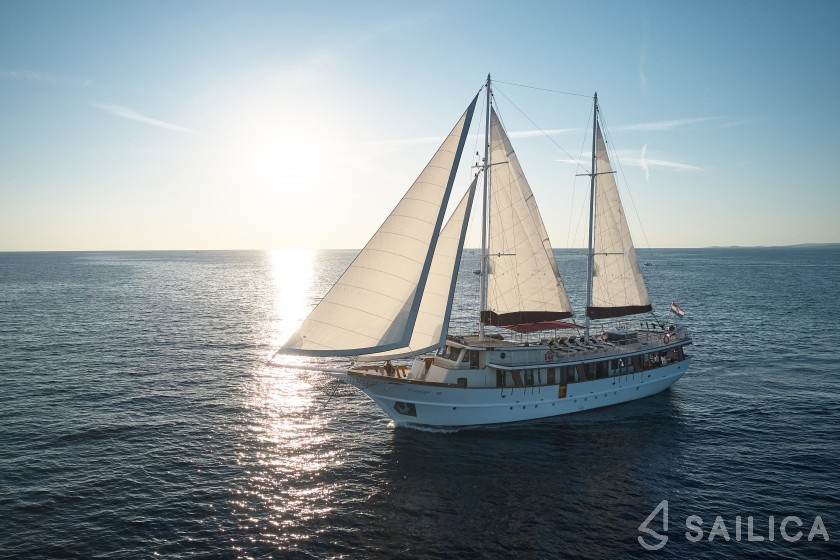 Gulet - Yacht Charter Sailica
