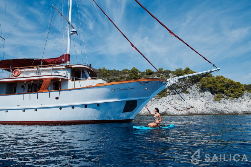 Gulet - Yacht Charter Sailica