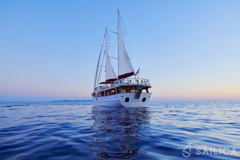 Gulet - Yacht Charter Sailica