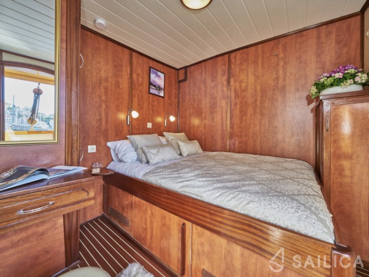 Gulet - Yacht Charter Sailica