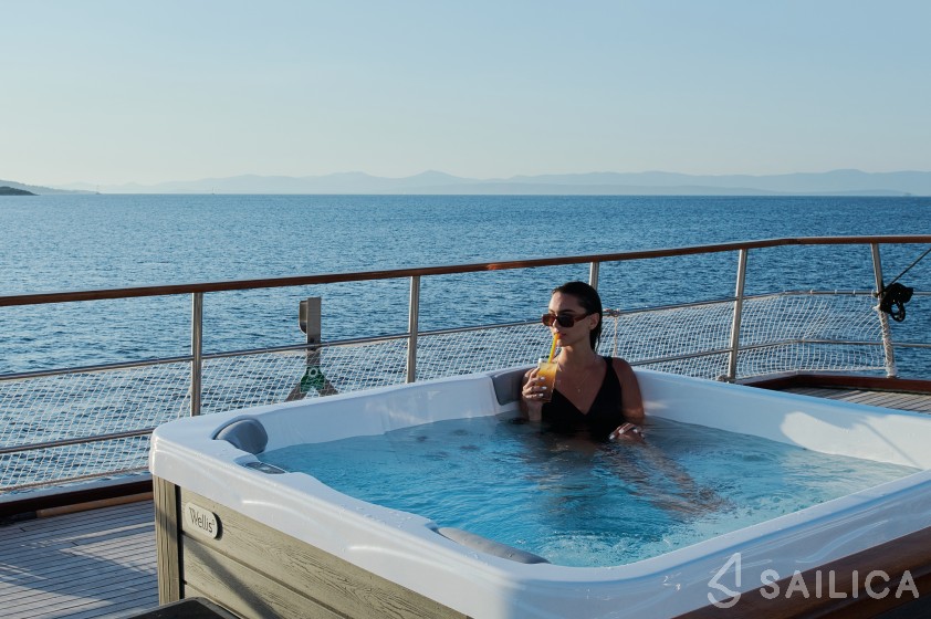 Gulet - Yacht Charter Sailica