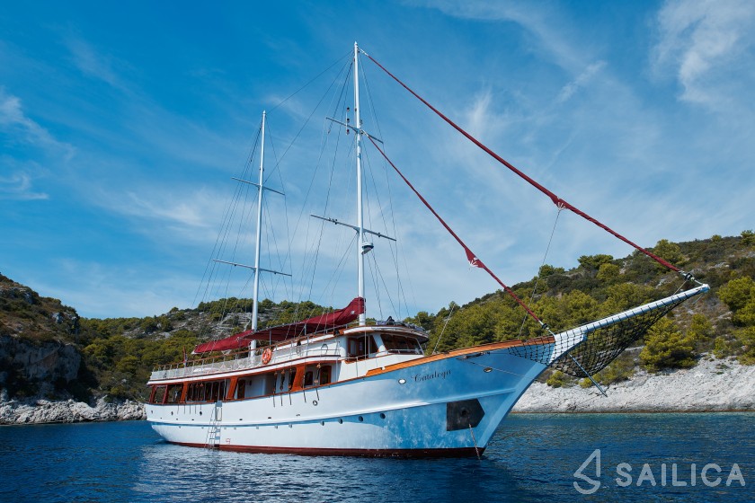 Gulet - Yacht Charter Sailica