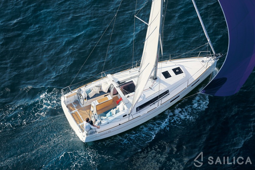 Oceanis 35.1 - Yacht Charter Sailica