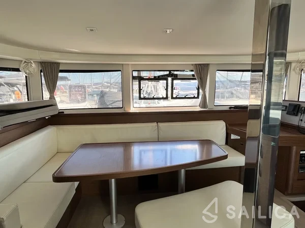 Lagoon 42 - Yacht Charter Sailica