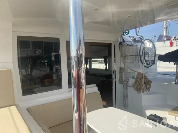 Lagoon 40 - Yacht Charter Sailica