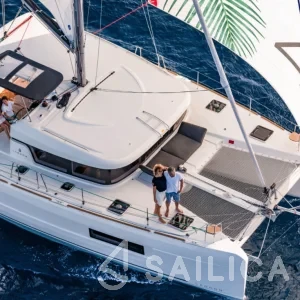 Lagoon 40 - Yacht Charter Sailica