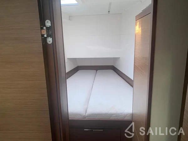 Lagoon 40 - Yacht Charter Sailica
