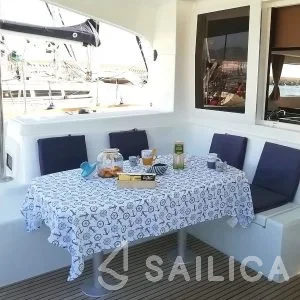 Lagoon 40 - Yacht Charter Sailica
