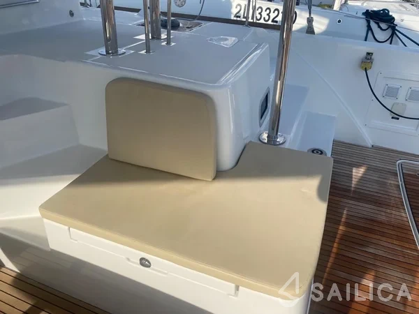 Lagoon 40 - Yacht Charter Sailica
