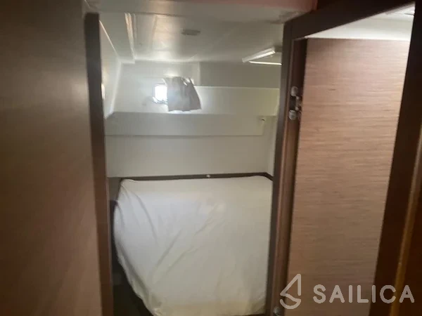 Lagoon 40 - Yacht Charter Sailica