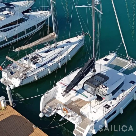 Lagoon 40 - Yacht Charter Sailica
