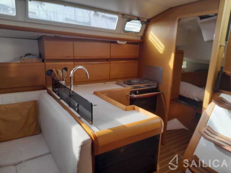 Sun Odyssey 439 - Yacht Charter Sailica