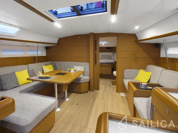 Sun Odyssey 519 - Yacht Charter Sailica